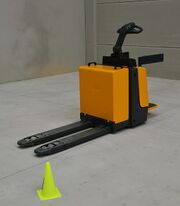 pallet truck photo